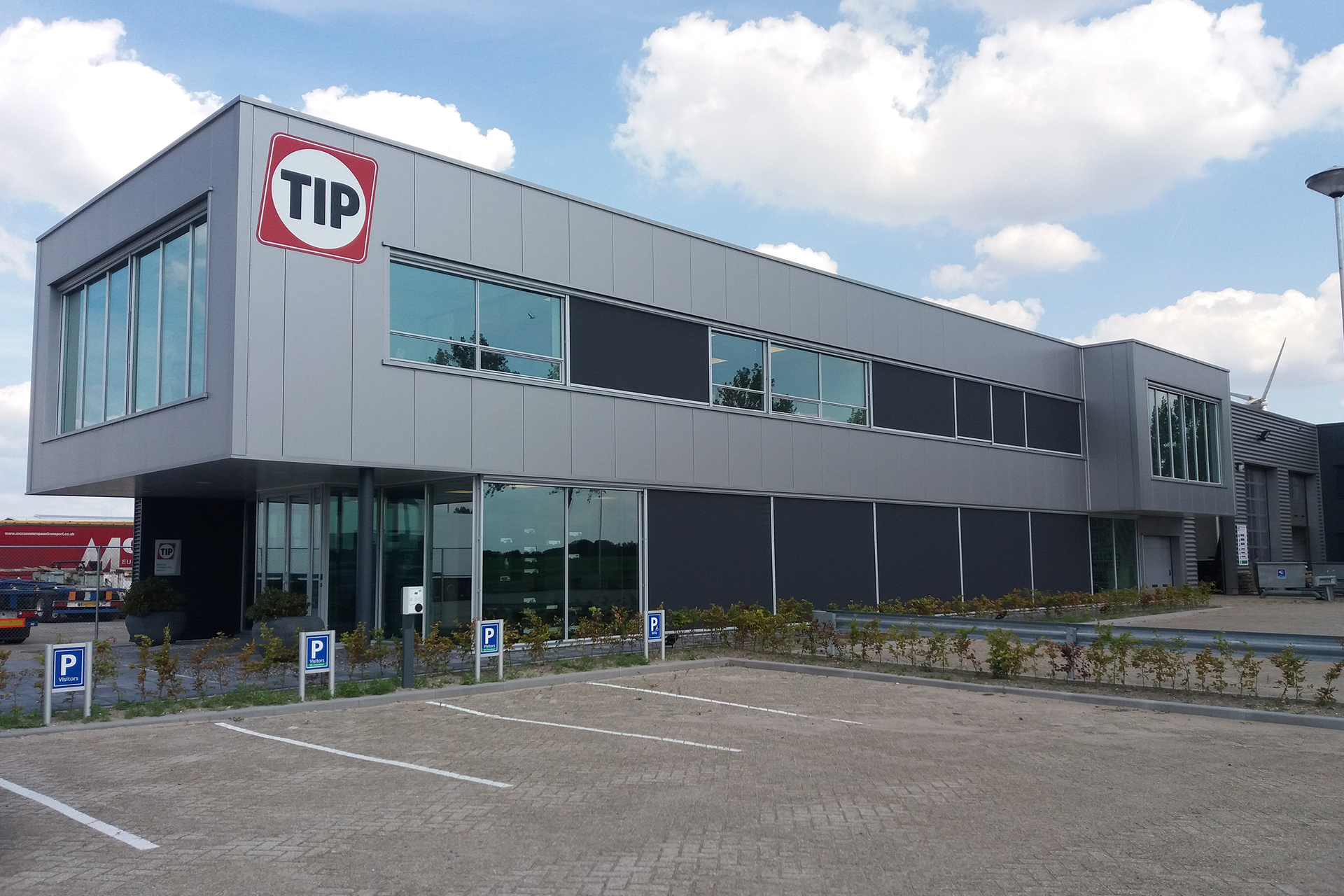 Korrektbouw werk TIP Trailers te Rotterdam